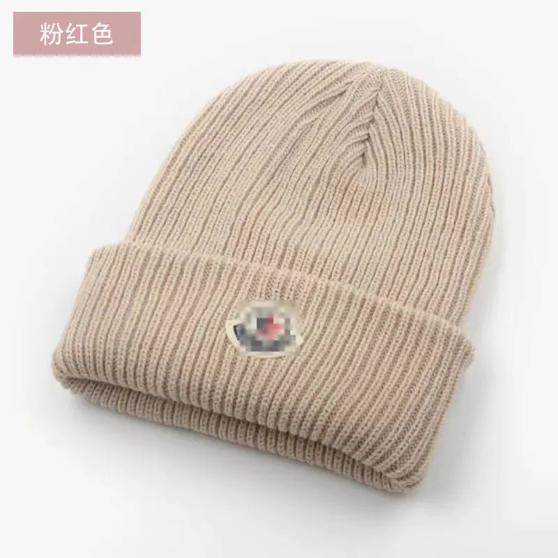 Trendy Knitted Hat for Men and Women - Fall/Winter