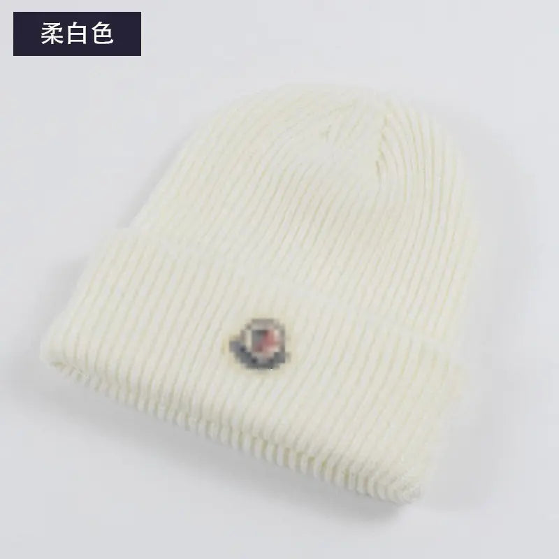 Trendy Knitted Hat for Men and Women - Fall/Winter